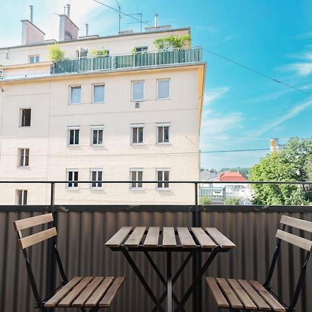 Beautiful 2-Bedroom Apartment Near Schoenbrunn Wina Bagian luar foto