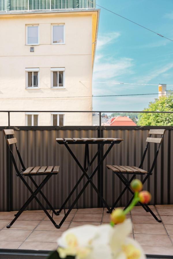 Beautiful 2-Bedroom Apartment Near Schoenbrunn Wina Bagian luar foto