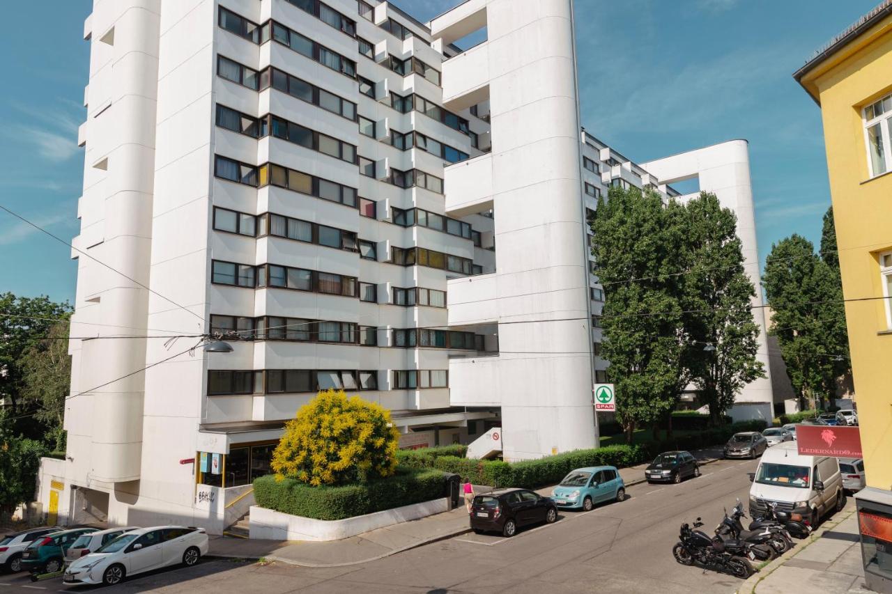 Beautiful 2-Bedroom Apartment Near Schoenbrunn Wina Bagian luar foto
