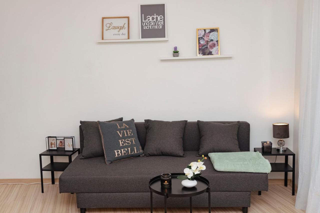 Beautiful 2-Bedroom Apartment Near Schoenbrunn Wina Bagian luar foto